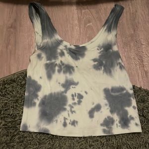 Short tank top